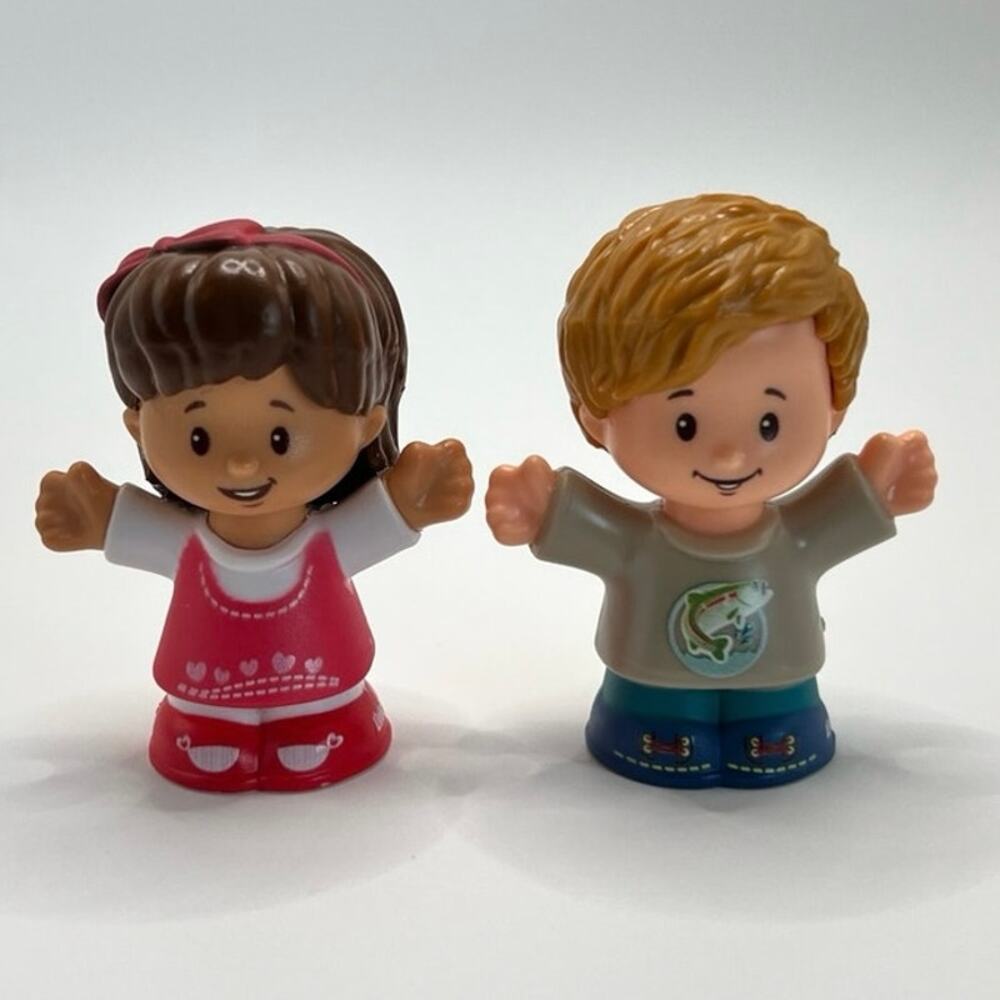 Fisher-Price Little People Mia and Boy Fish Shirt Outdoor 2016